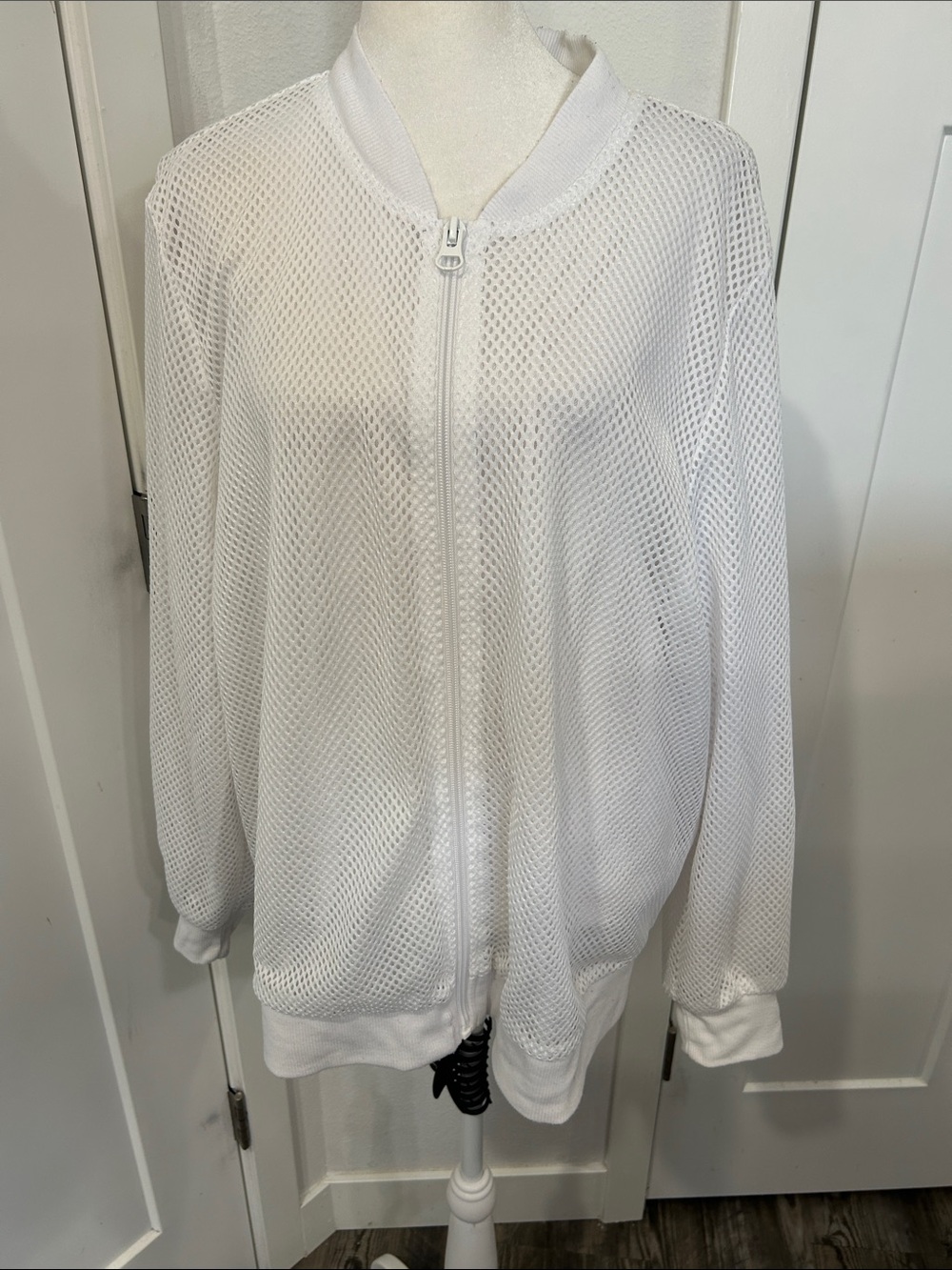 Simply, Vera Wang White Mesh Zip-Up Bomber Jacket